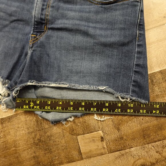 Levi’s High Rise Denim Cutoff Shorts Women’s 33 Blue Raw Hem Distressed 2.5” - Picture 6 of 10